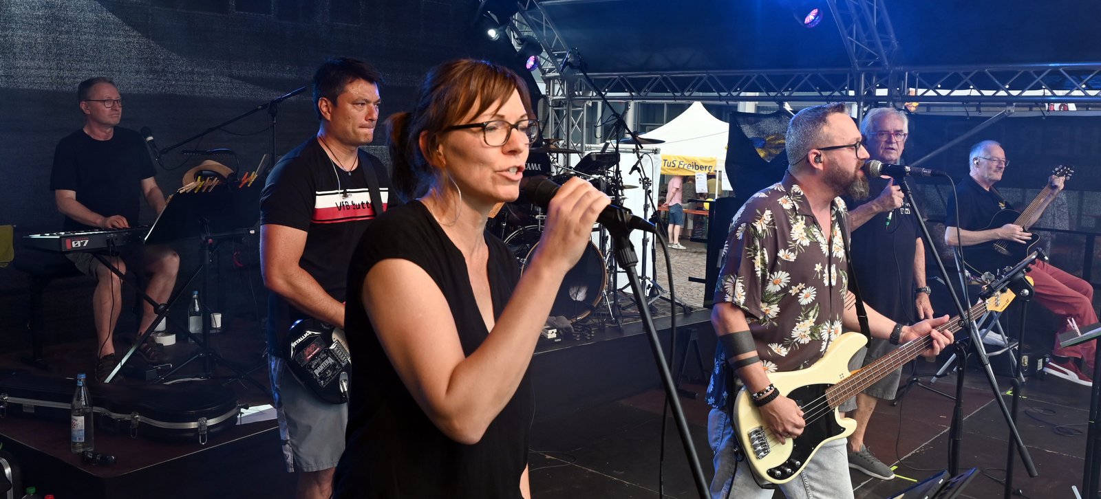 Das Bild wird geladen...